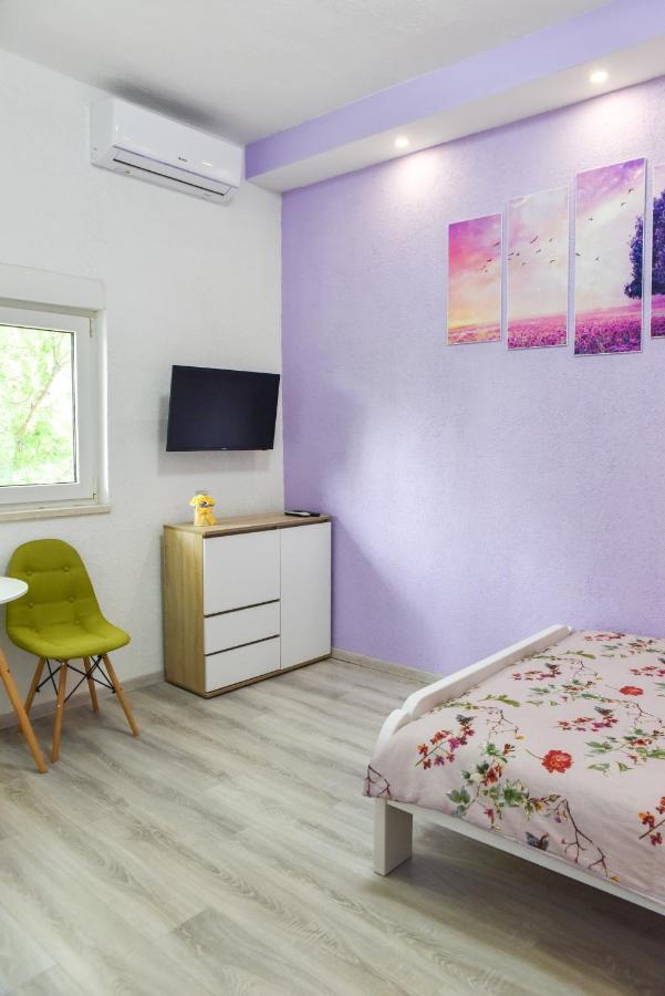 Holiday Home With 4 Studio Apartments Neum Bagian luar foto