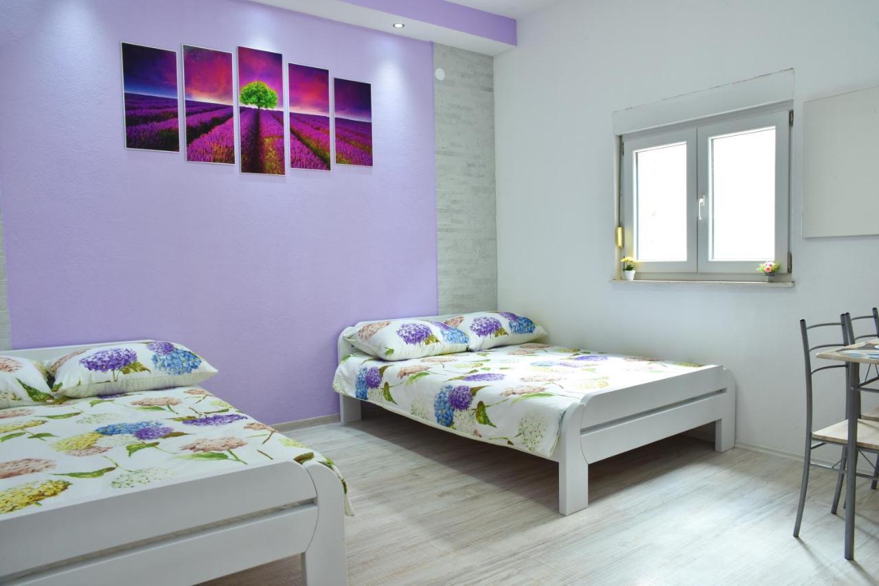 Holiday Home With 4 Studio Apartments Neum Bagian luar foto