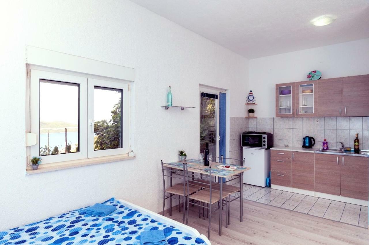 Holiday Home With 4 Studio Apartments Neum Bagian luar foto